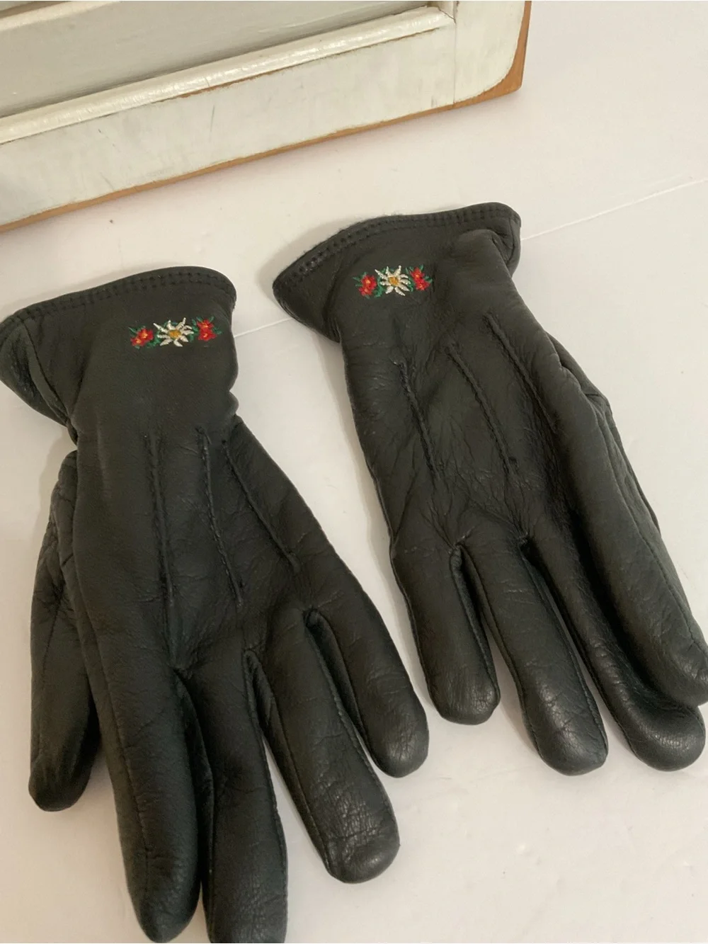 Post Card Black Leather Gloves with Floral Embroidery